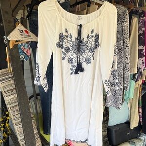 CIC Women's White and Black Embroidered Mini Dress